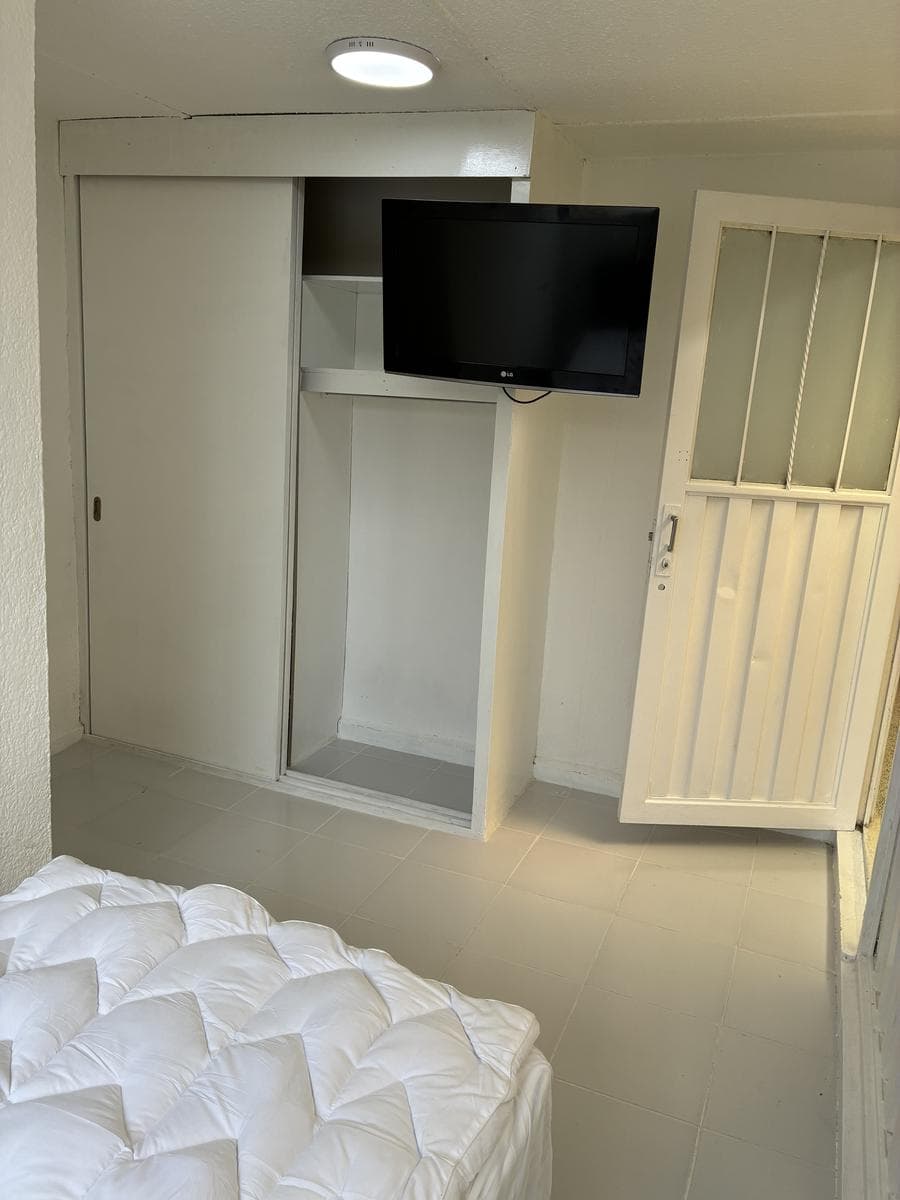 Nice, Separate Room with a Beautiful View in Roma Norte