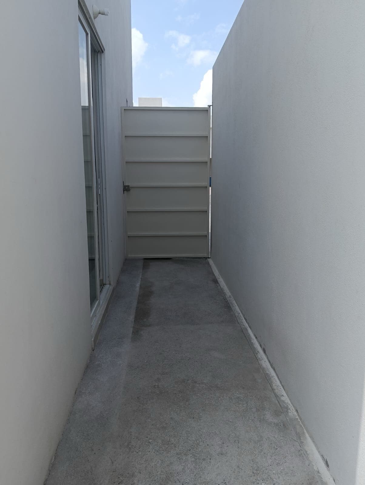 House for RENT, UNFURNISHED, Coto 2 Puerta Natura, Villa de Pozos, SLP