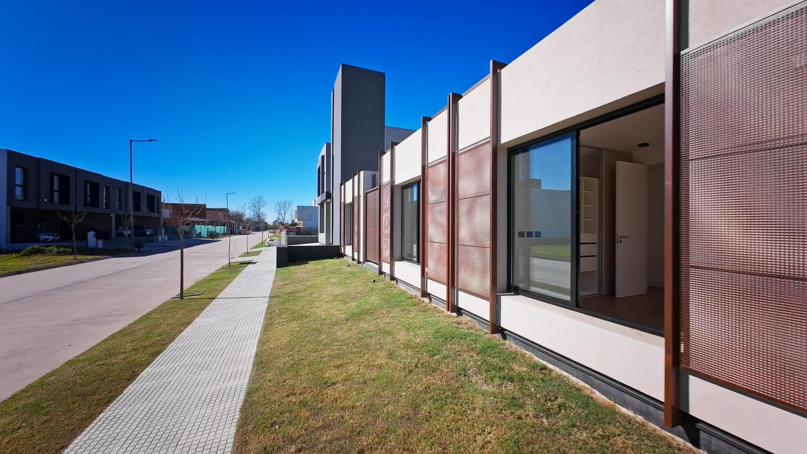 CAMPO CHICO: Brand-new, top-quality, single-story 3-bedroom home