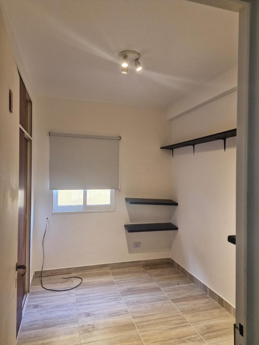 FOR SALE: 3-ROOM APARTMENT IN A BUILDING WITH A POOL, BARBECUE, COMMUNITY ROOM, AND LAUNDRY FACILITIES