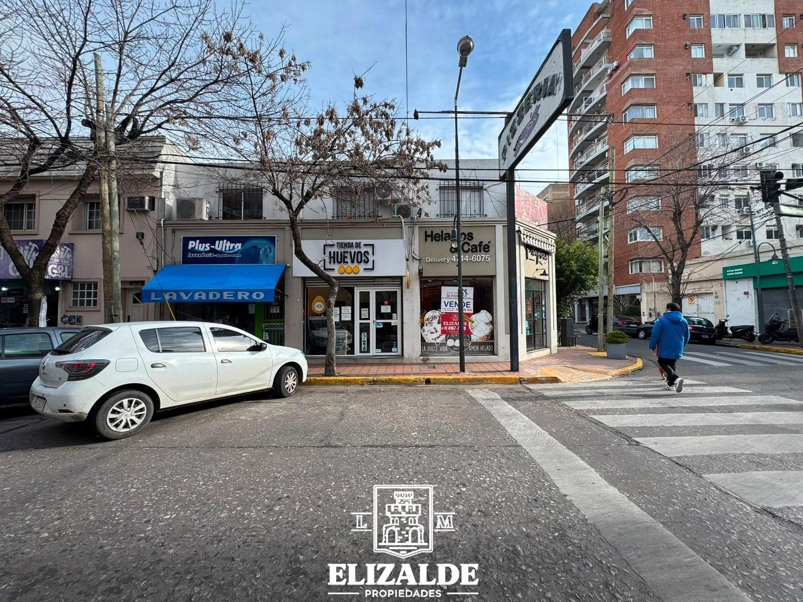 Constitucion and Ayacucho - Spacious commercial space for sale with good rental income - For Sale - San Fernando