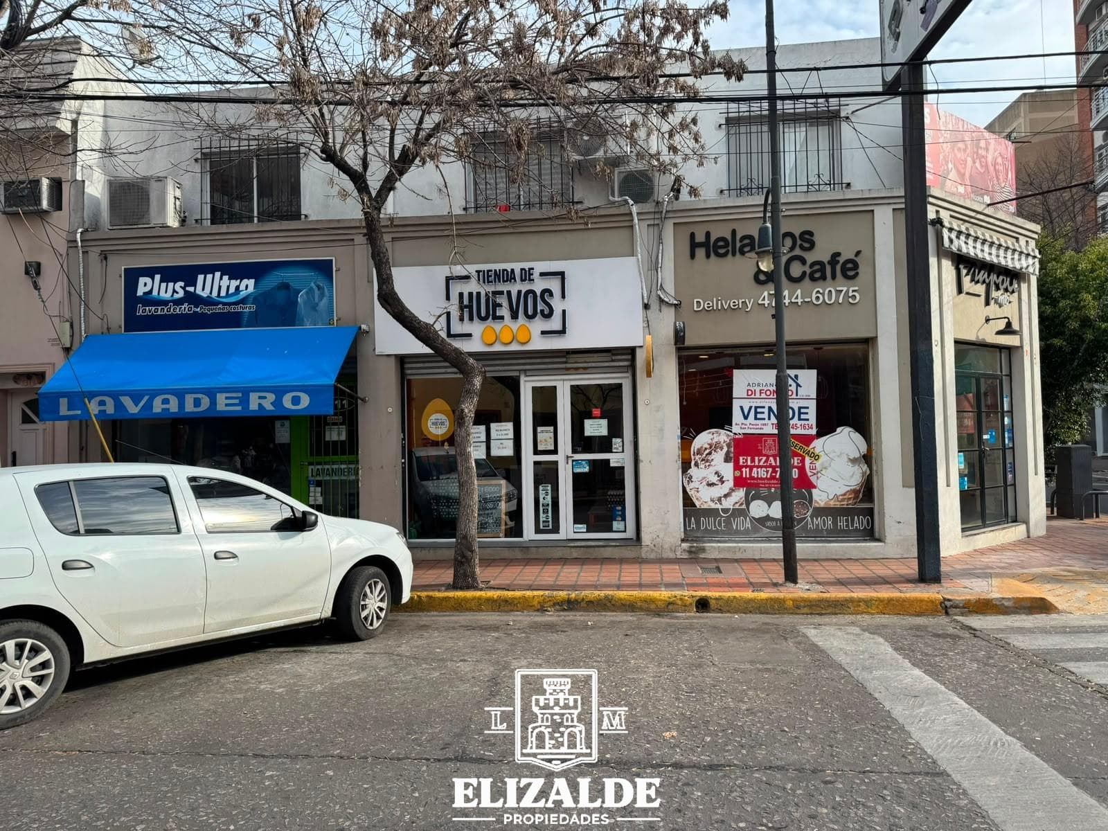 Constitucion and Ayacucho - Spacious commercial space for sale with good rental income - For Sale - San Fernando