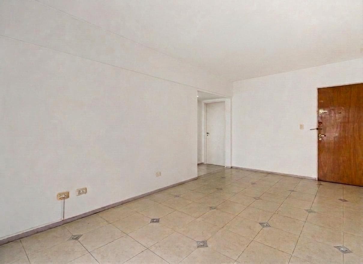 For Sale: 3-Room Apartment in Villa Crespo—Very Bright—Suitable for Professionals
