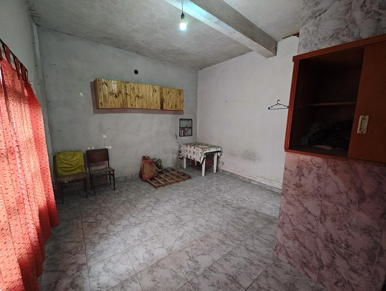 House with Commercial Space for Sale in G. Catan