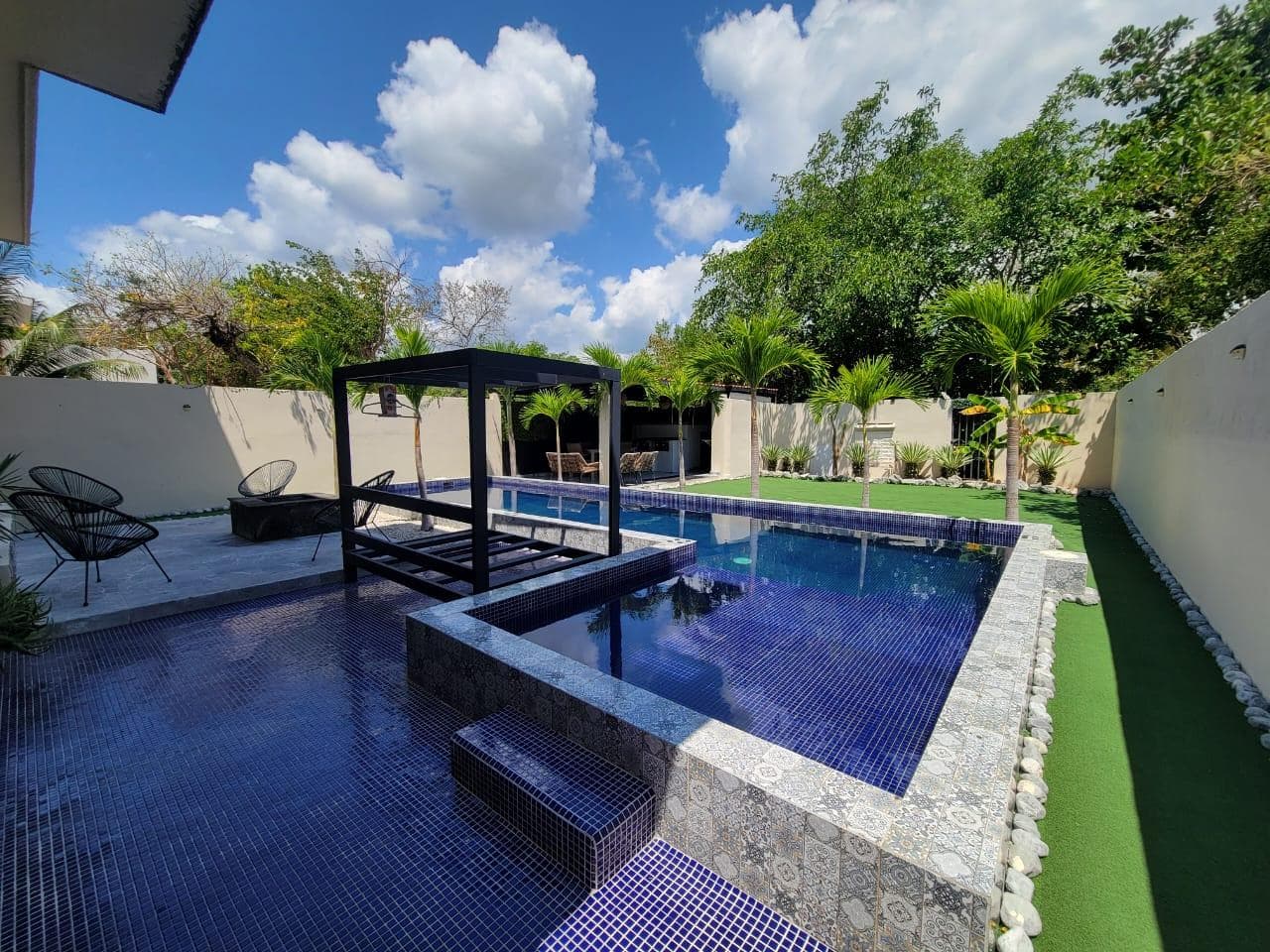 4-Bedroom House for Sale in Puerto Aventuras with Solar Panels and Smart Design