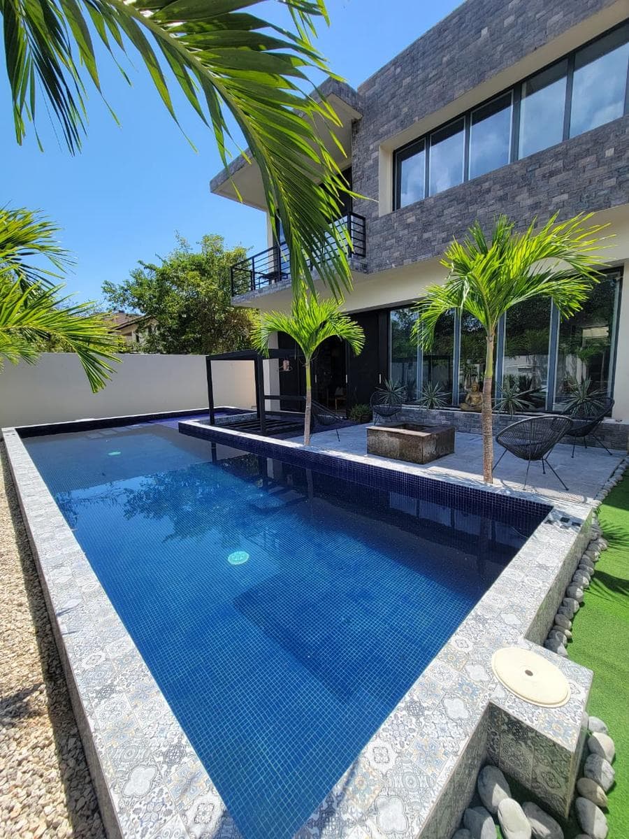 4-Bedroom House for Sale in Puerto Aventuras with Solar Panels and Smart Design