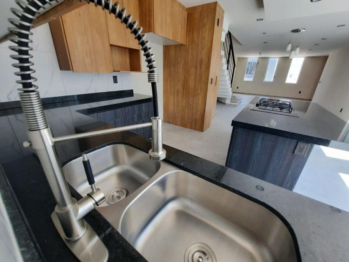 Fully Furnished House for Rent in Zibatá, Querétaro, with a Rooftop Garden