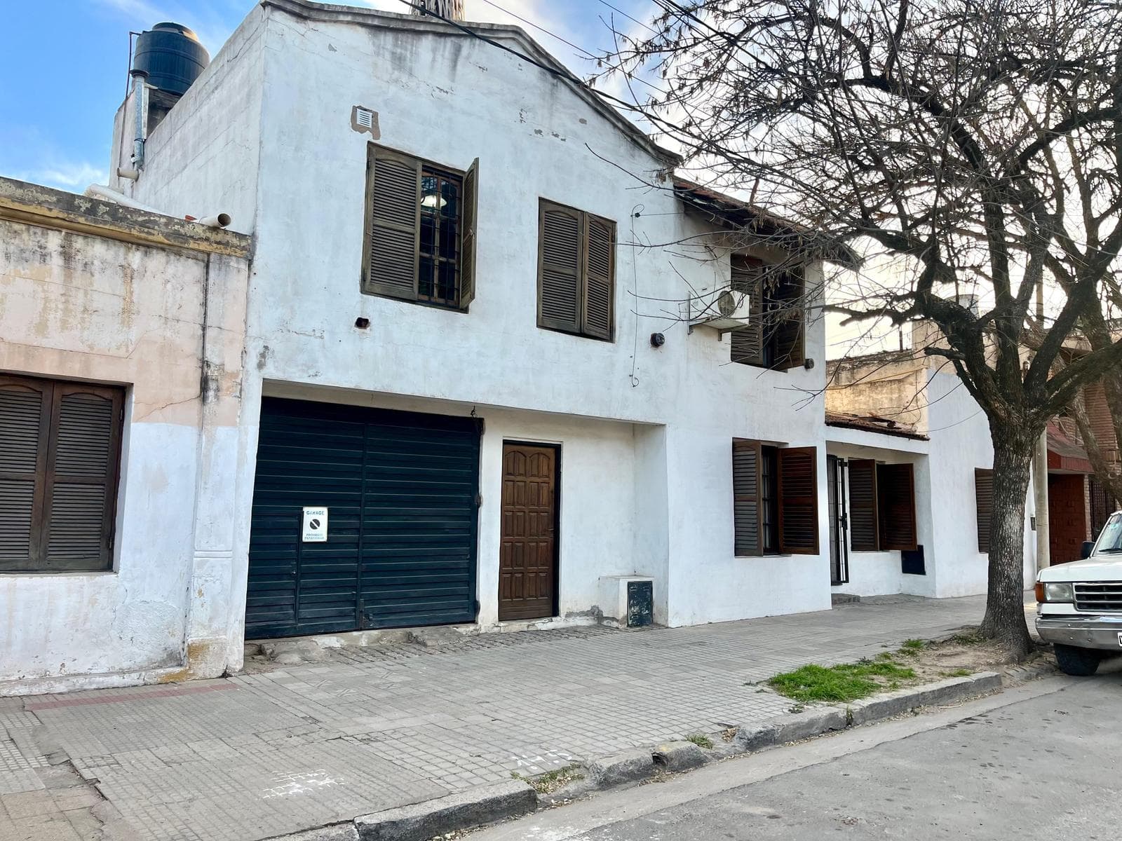 BULK SALE IN ALTA CORDOBA: HOUSE, 3 APARTMENTS, AND COMMERCIAL SPACE