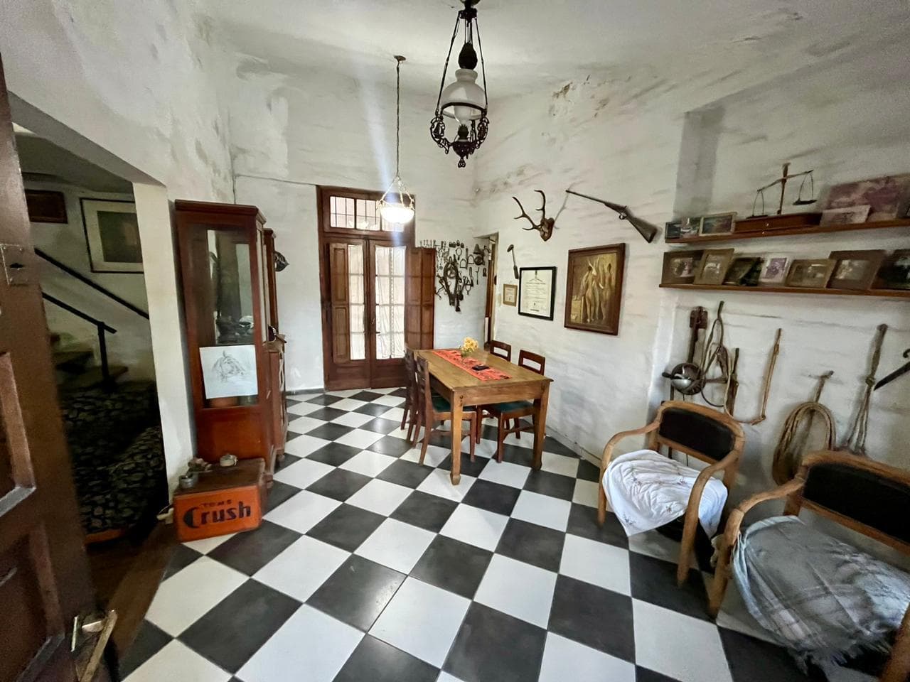 BULK SALE IN ALTA CORDOBA: HOUSE, 3 APARTMENTS, AND COMMERCIAL SPACE