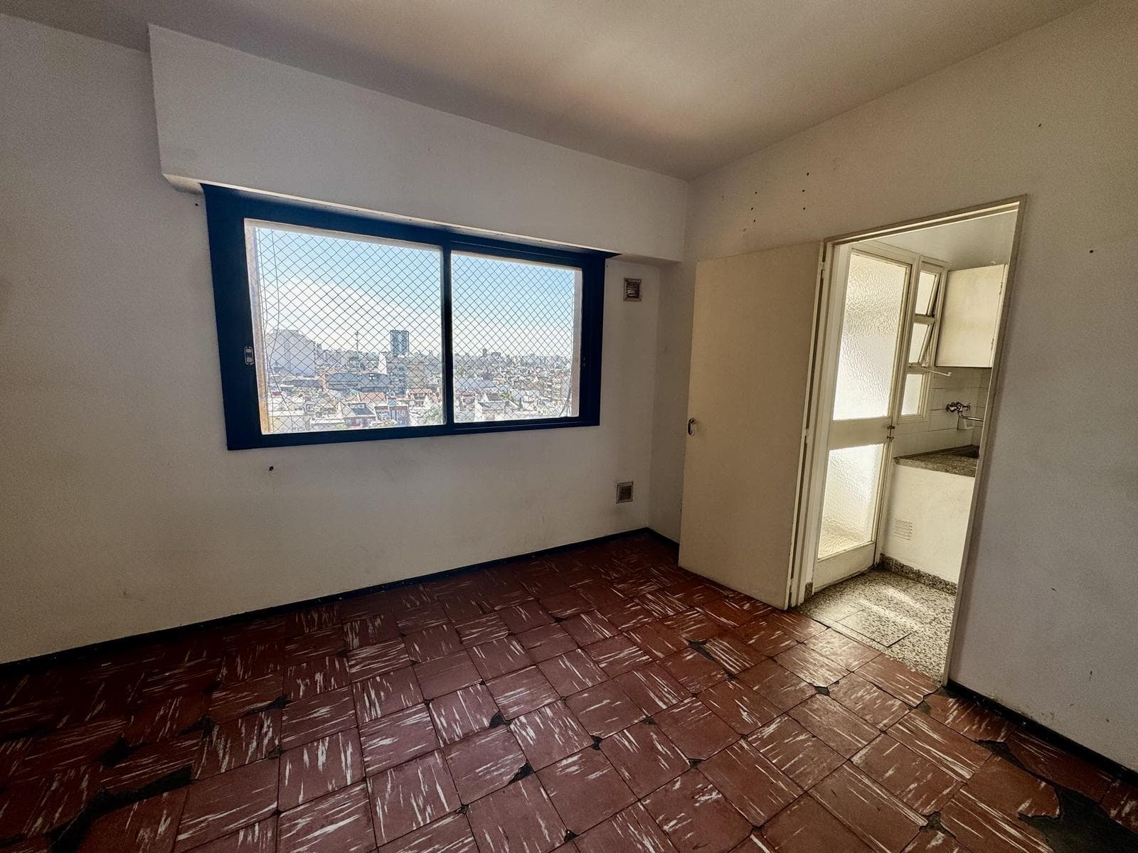 DEPARTAMENTO 2 AMBIENTES EN VENTA MONTE CASTRO TODO LUZ