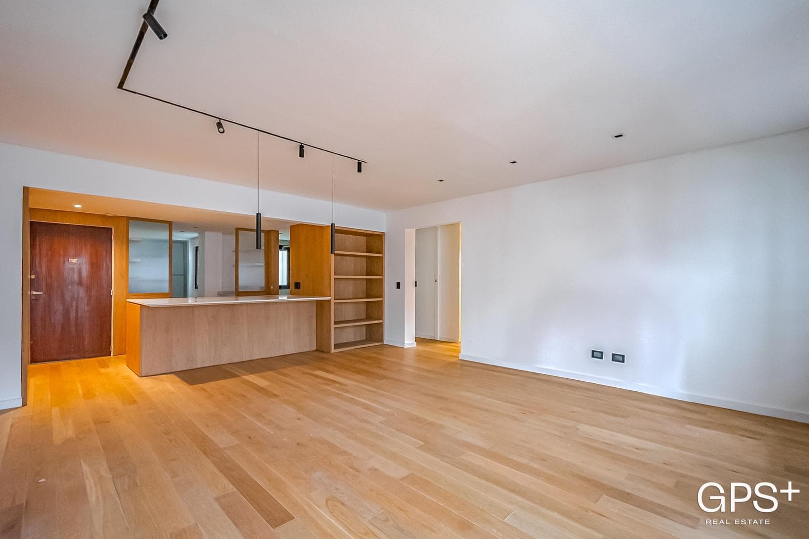 3-Bedroom Apartment with New Recycled Materials - Dedicated Parking Space and Balcony in Recoleta