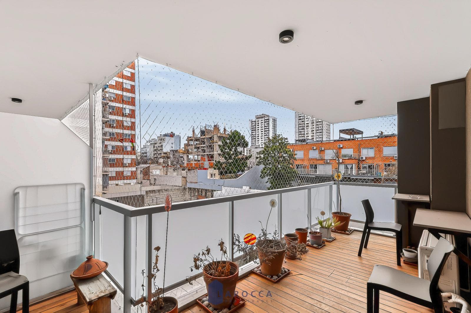 APARTMENT - FOR SALE - COLEGIALES - 3 ROOMS - BALCONY WITH GRILL - GARAGE