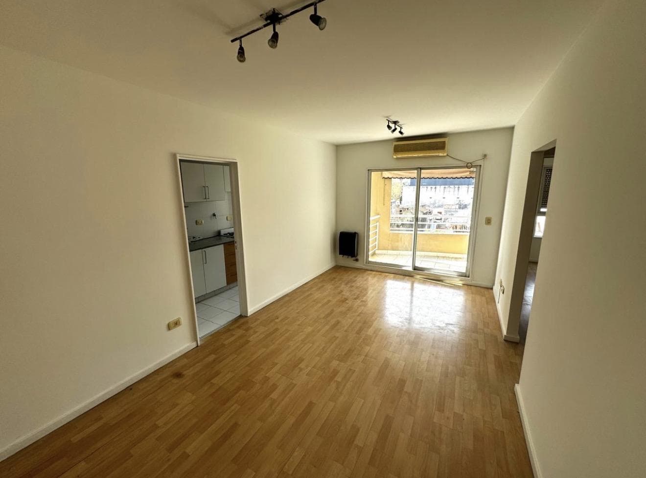 TWO-ROOM APARTMENT FOR SALE IN ALMAGRO