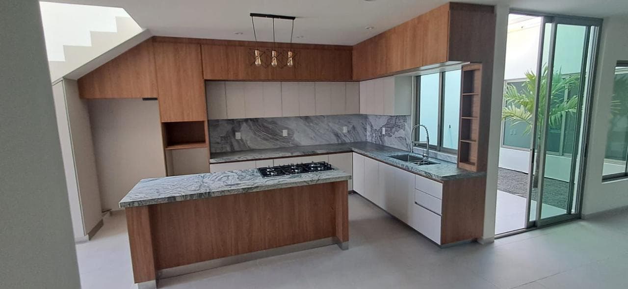 House for Sale in Colinas Del Sol