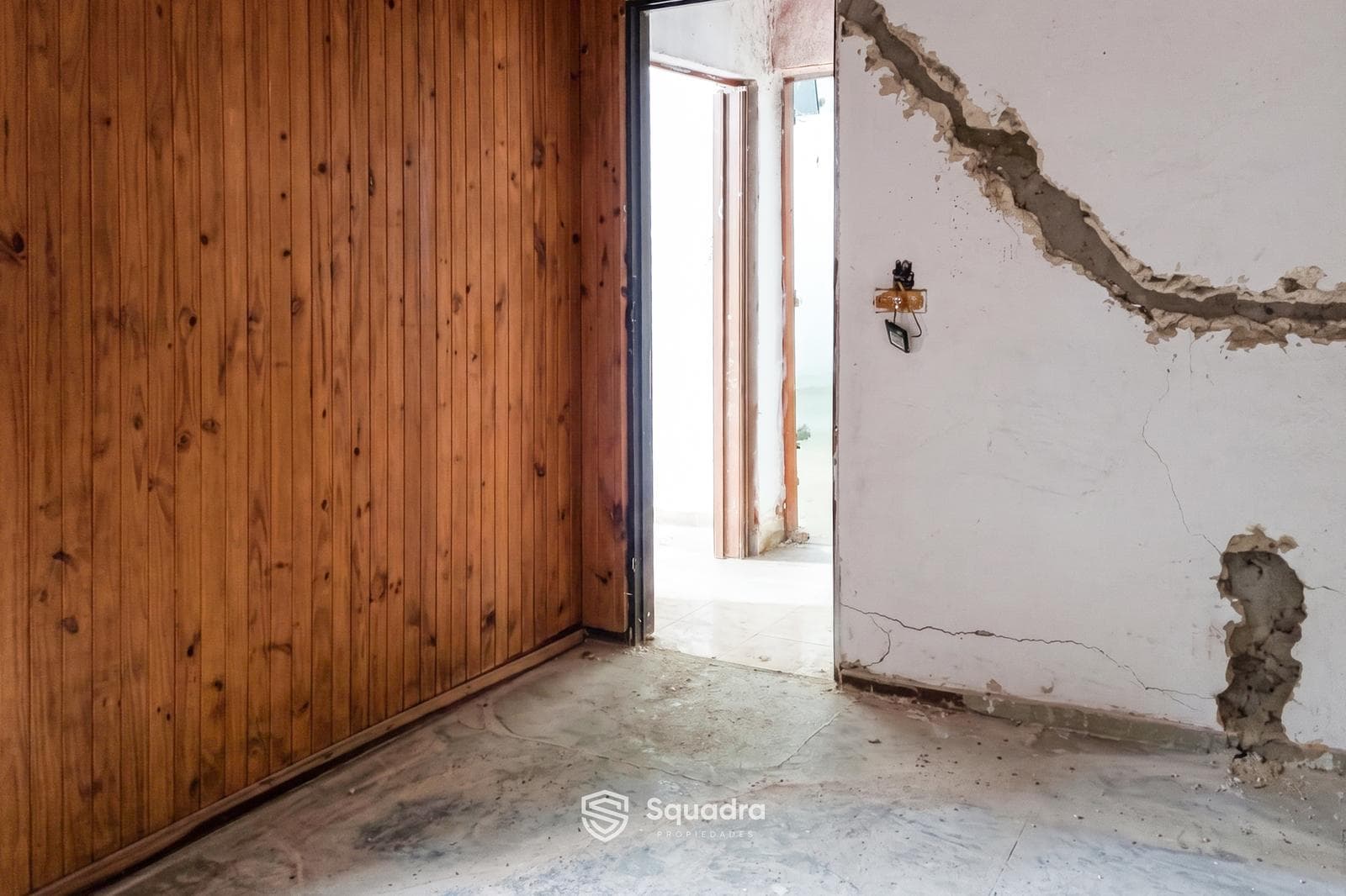 FOR SALE - Corridor-style apartment to renovate - Alberdi neighborhood, Rosario.