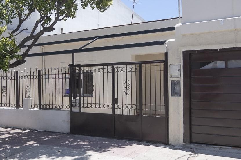 HOUSE FOR SALE IN LAS FLORES, 2 BEDROOMS
