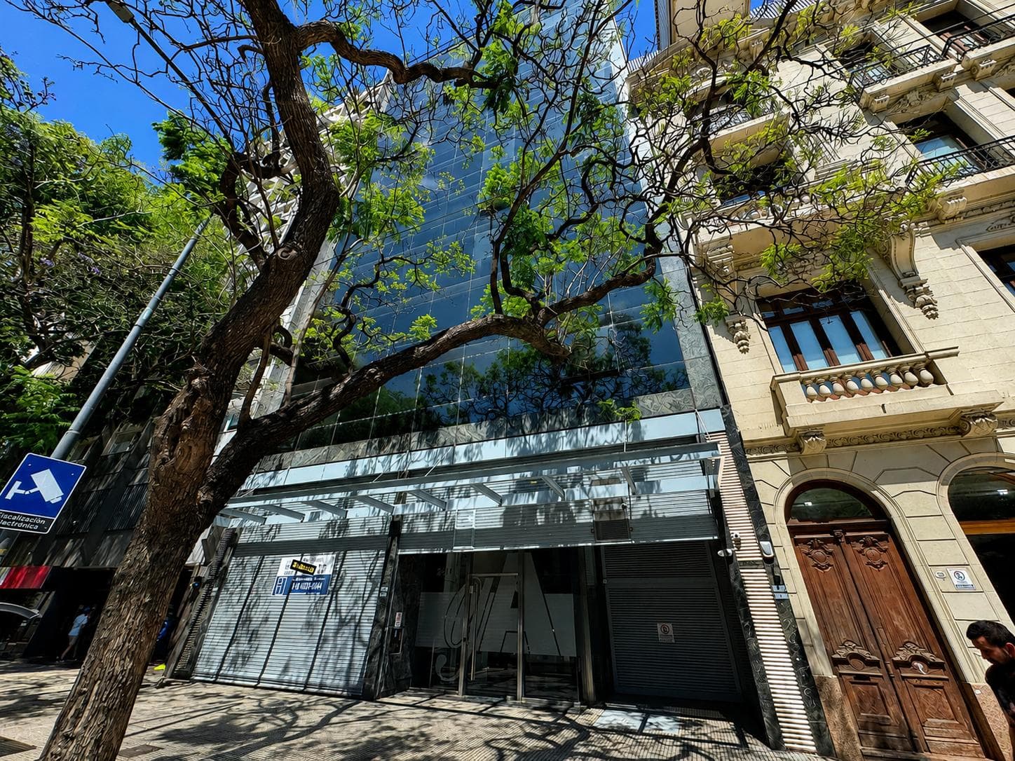 OFFICE FOR RENT, 170 m² | OPEN VIEW TOWARD AV. 9 DE JULIO