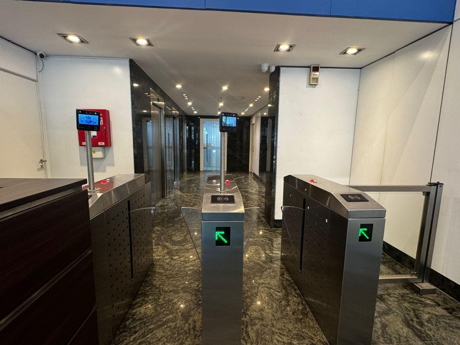 OFFICE FOR RENT: 130 m² | MONSERRAT