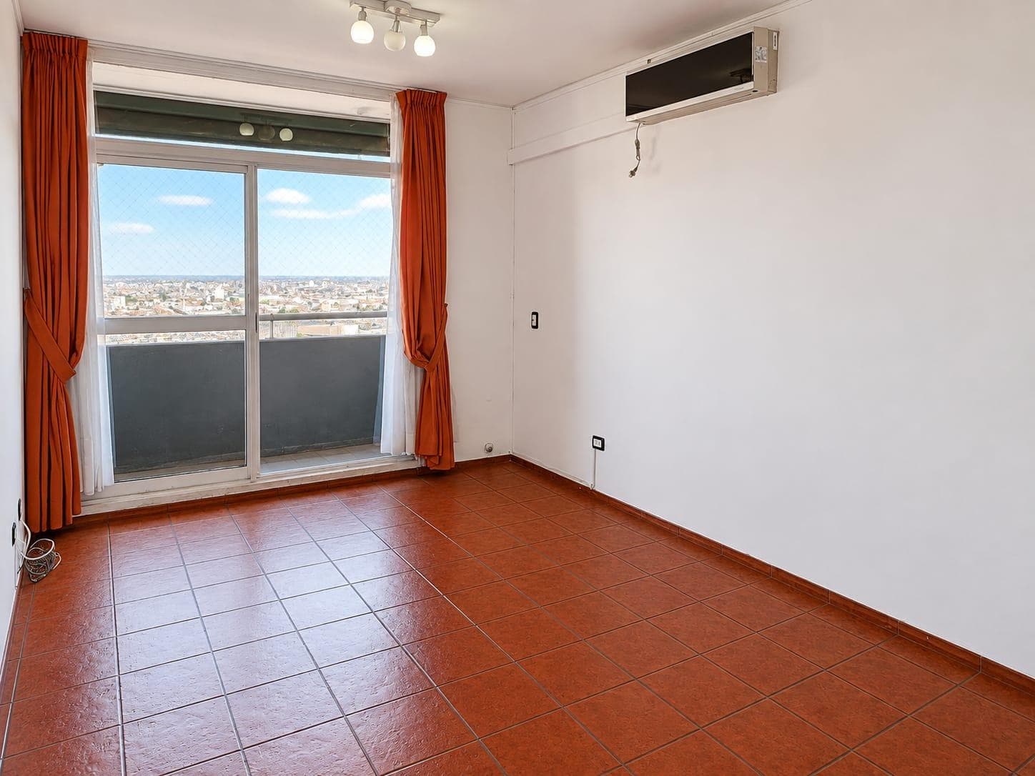 Apartment for sale with a balcony in the Pueyrredón Towers