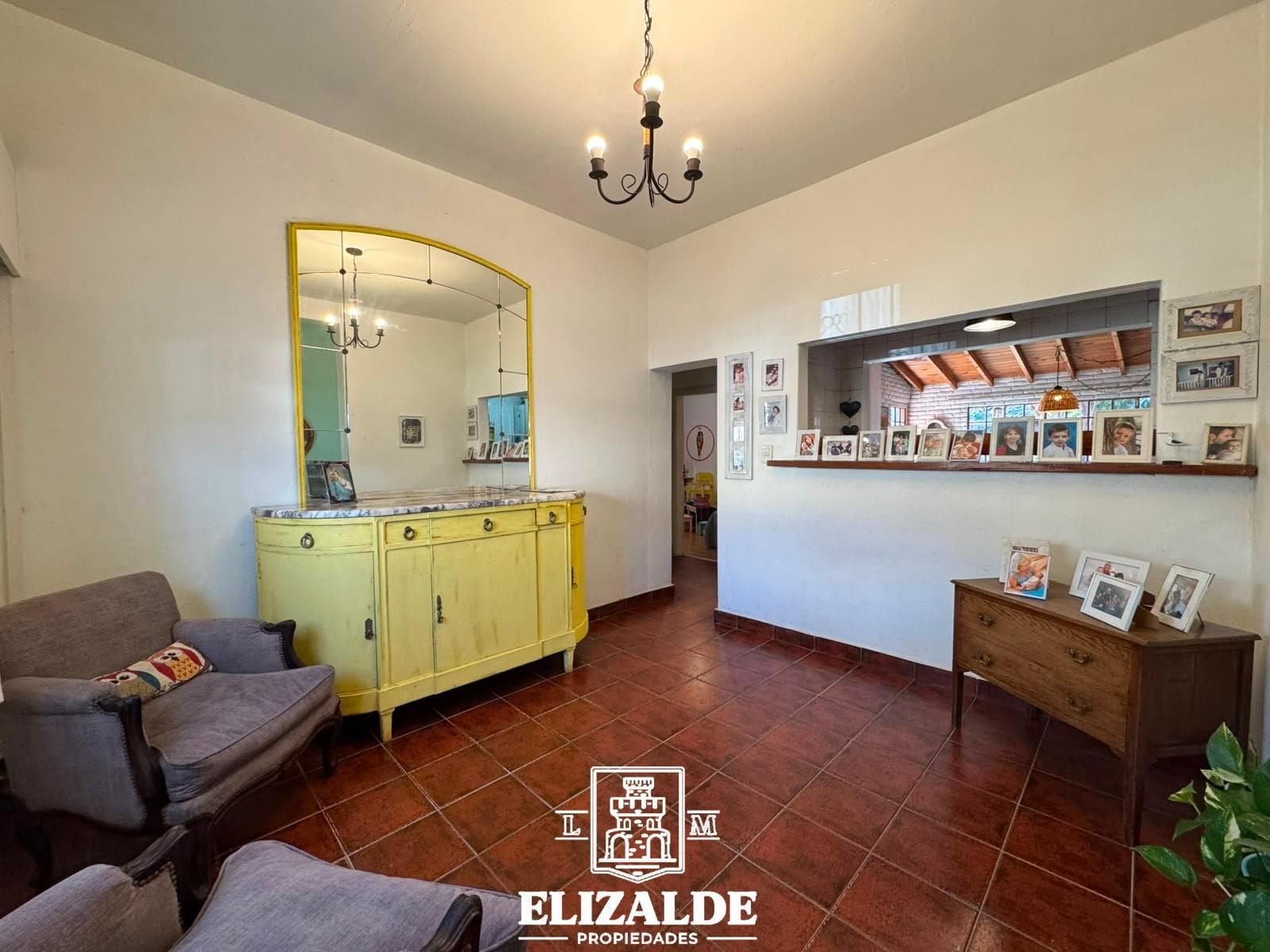Alfredo Palacios and Av. Peron - 4-bedroom house with a large yard - For Sale - Victoria