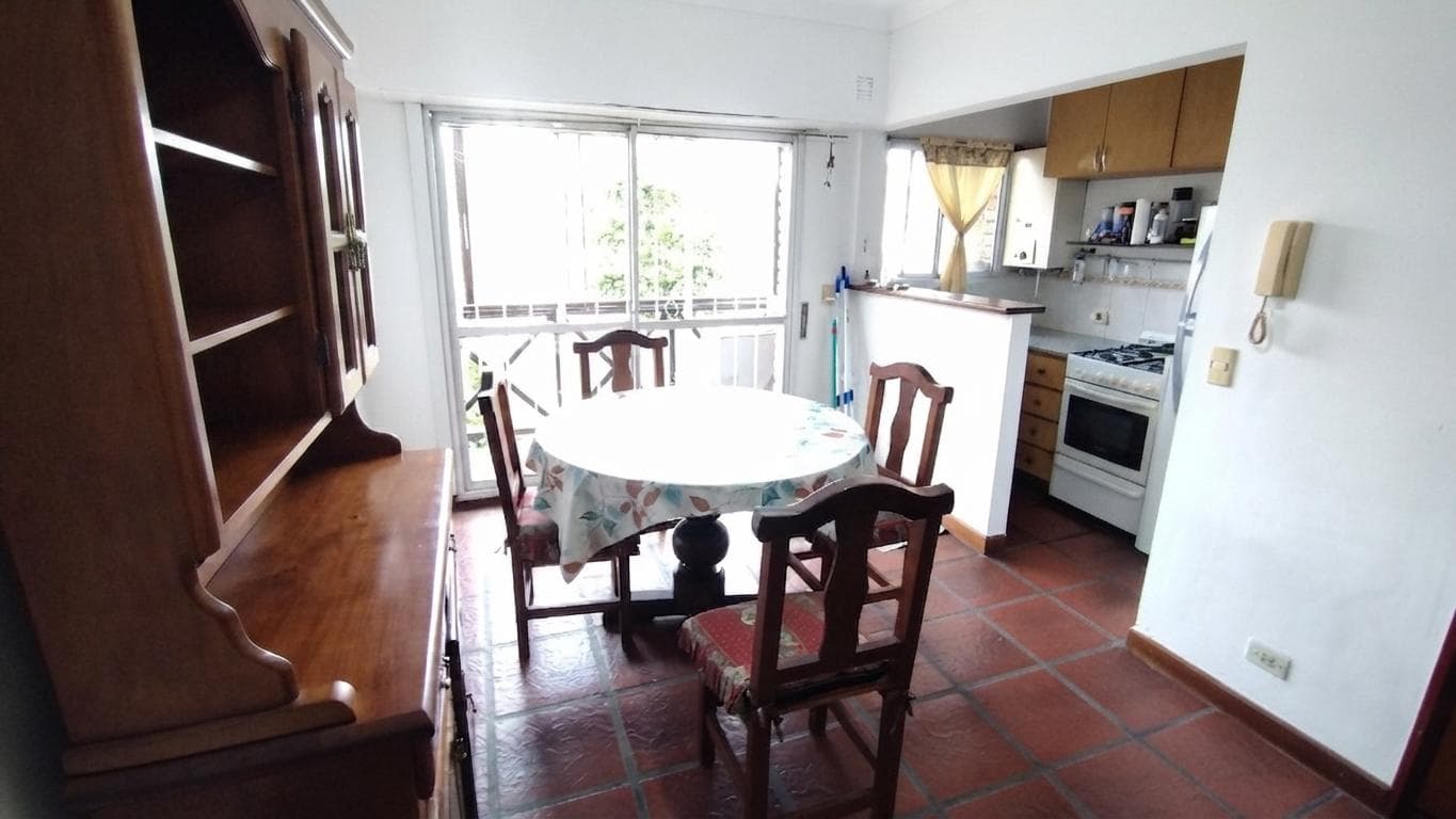 Rent a 2-bedroom apartment with a garage in Sarandi