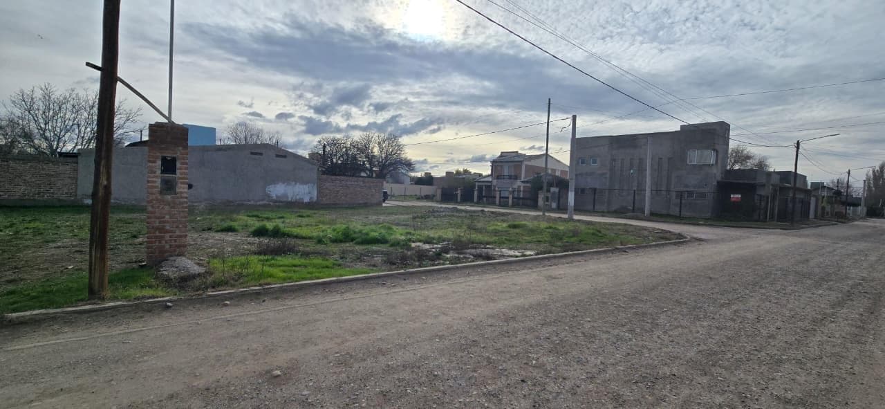 LAND FOR SALE: 580 m² | DOWNTOWN PLOTTIER | SUITABLE FOR 4 UNITS