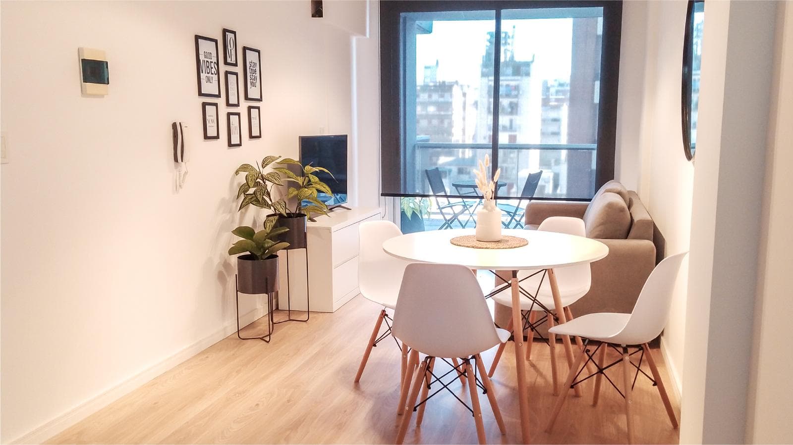 Apartment in Downtown