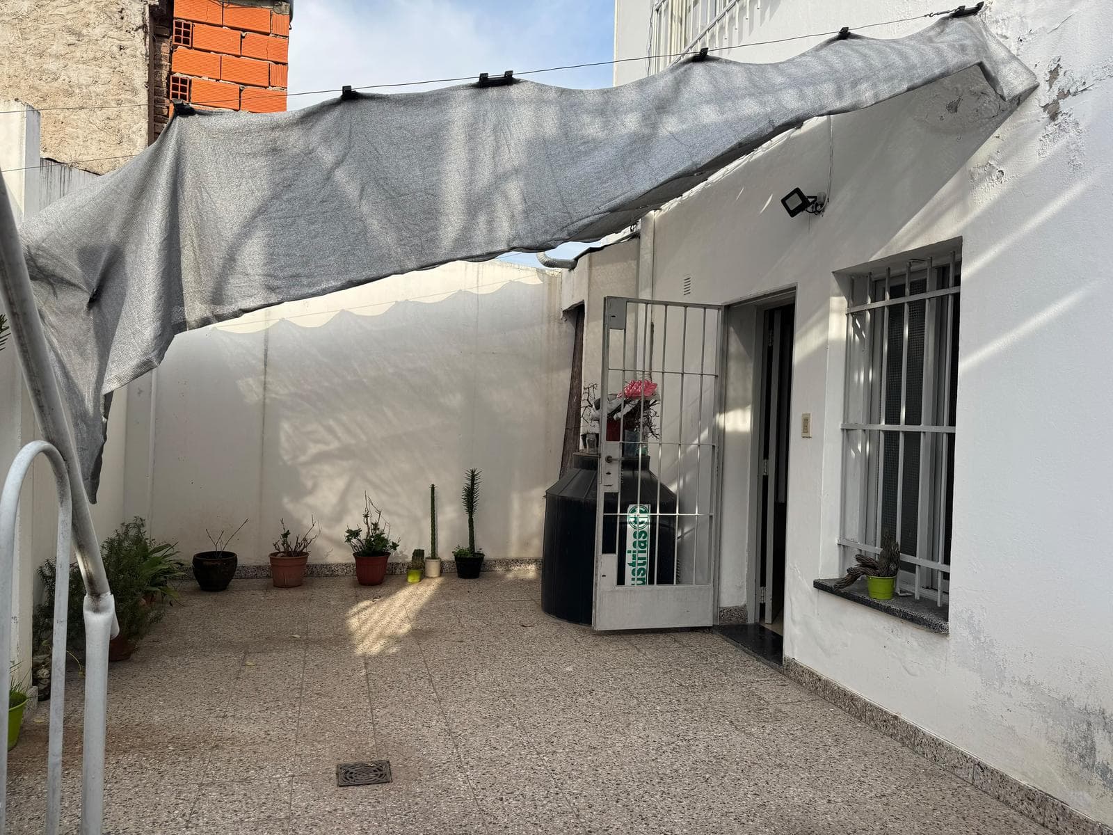 FOR SALE: SINGLE-HALL HOUSE, 4 BEDROOMS, NOT A CONDOMINIUM, AT 500 IVANOWSKI STREET, LAS HERAS NEIGHBORHOOD