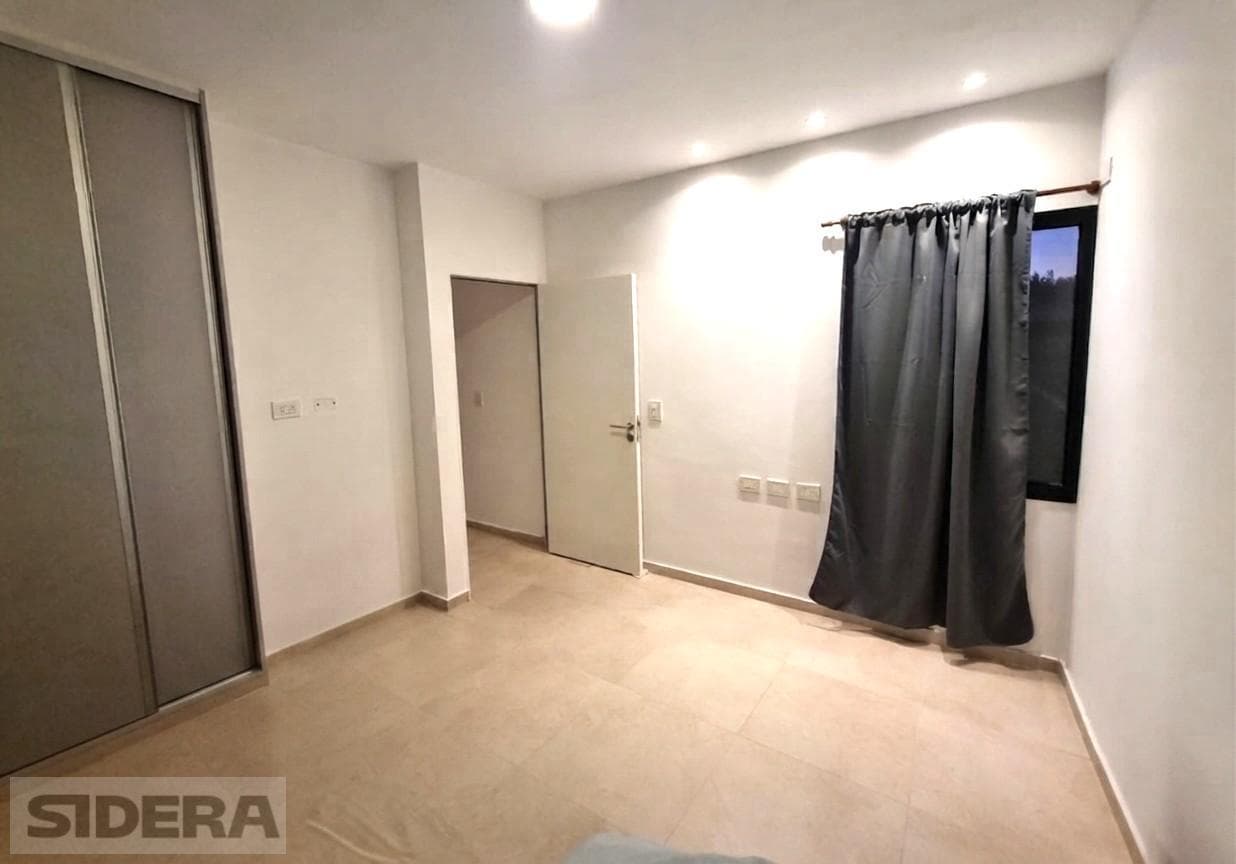 House on two lots, 2 bedrooms, excellent build quality. Roldan. Punta Chacra.