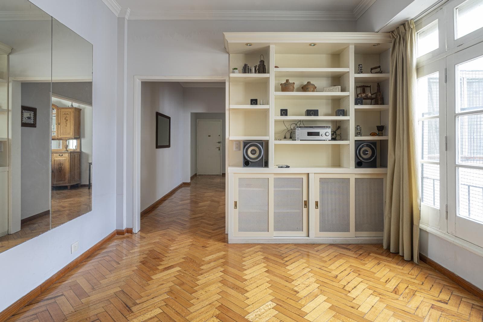 Apartment | For Sale | Recoleta | 5 rooms | Balcony