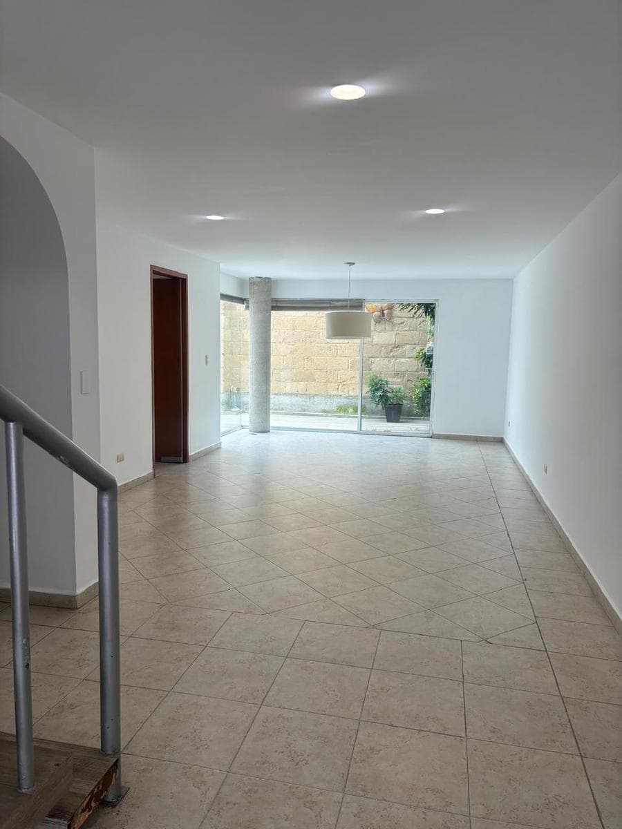 HOUSE FOR RENT IN THE ALTAVISTA LOMAS DE ANGELOPOLIS SUBDIVISION