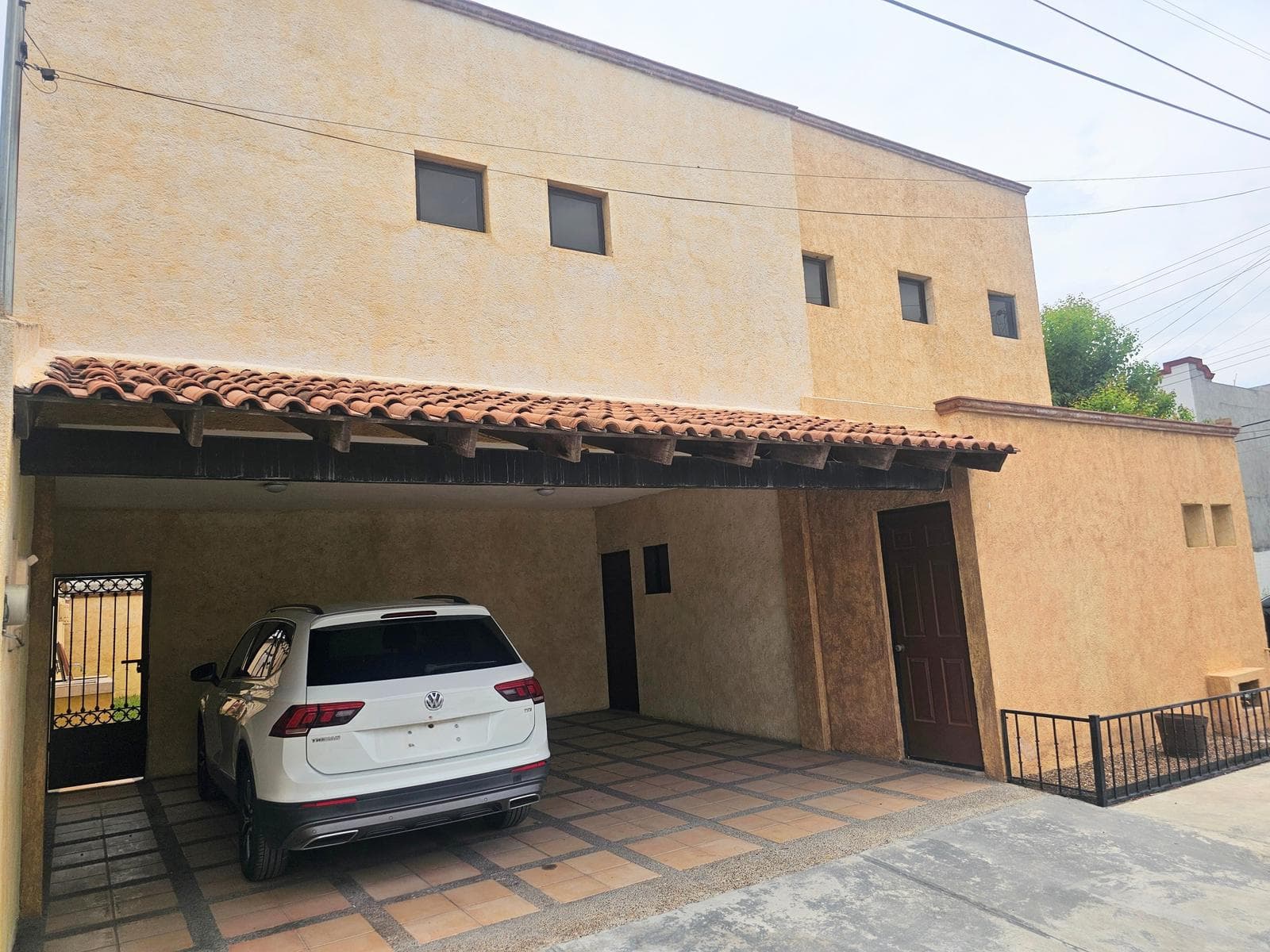House for Sale in Saltillo, Coahuila — Aragón Norte Portal