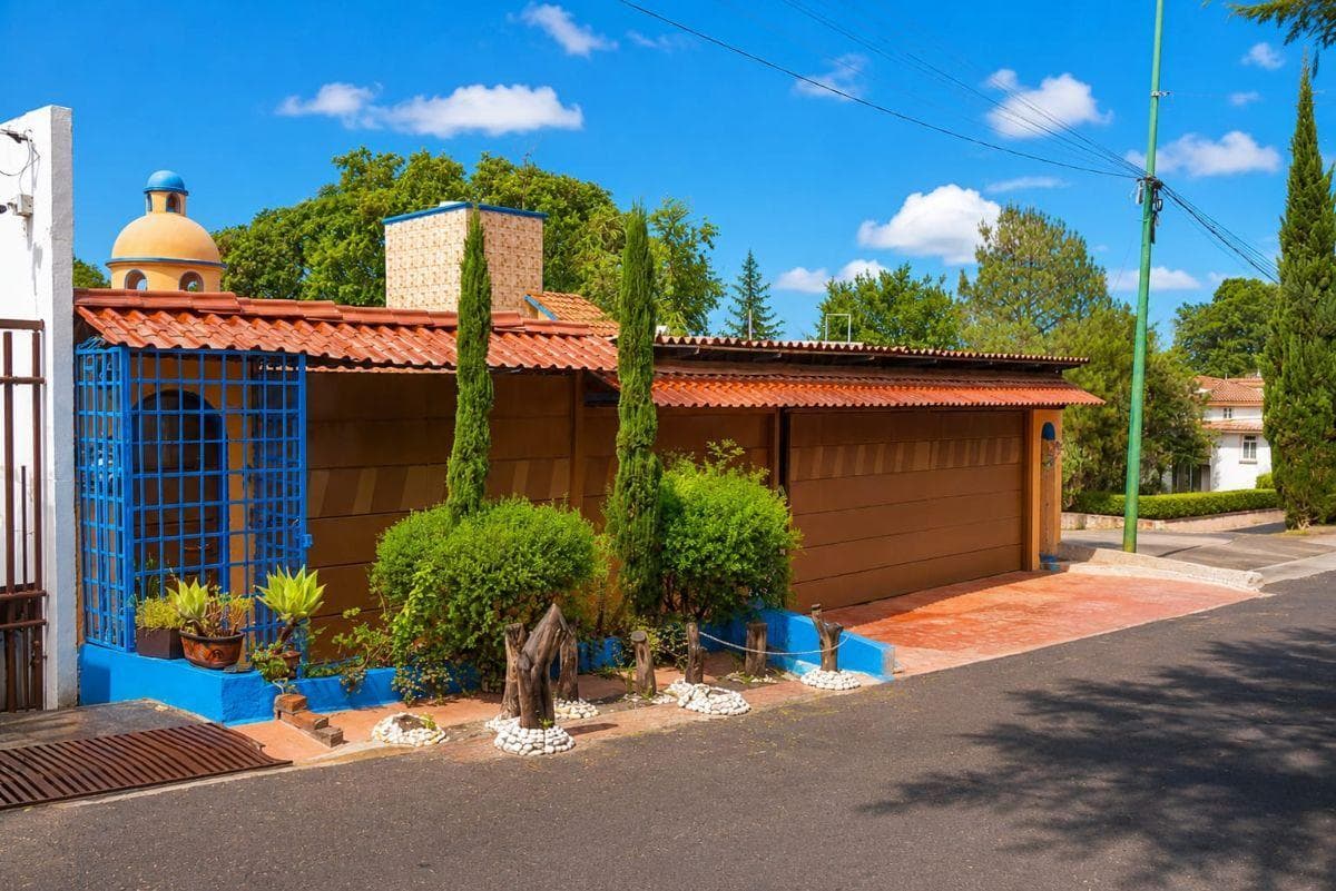 House for Sale in Sayavedra Atizapan County, State of Mexico