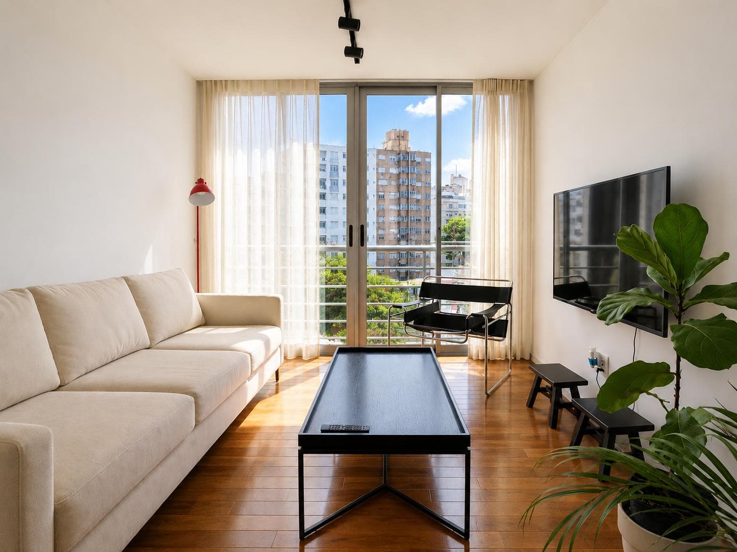 Furnished 1-bedroom apartment for rent on the main street in Punta Carretas