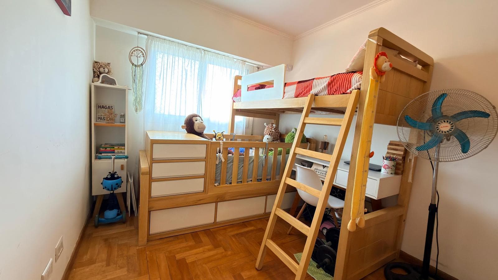 Apartment at 1900 Riobamba Street