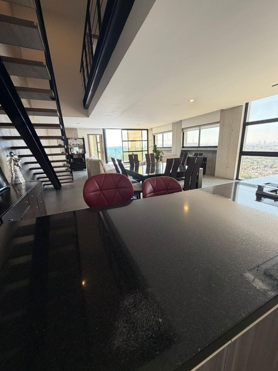 PENTHOUSES FOR SALE AS AN INVESTMENT PROPERTY WITH A TENANT 236 MTS.