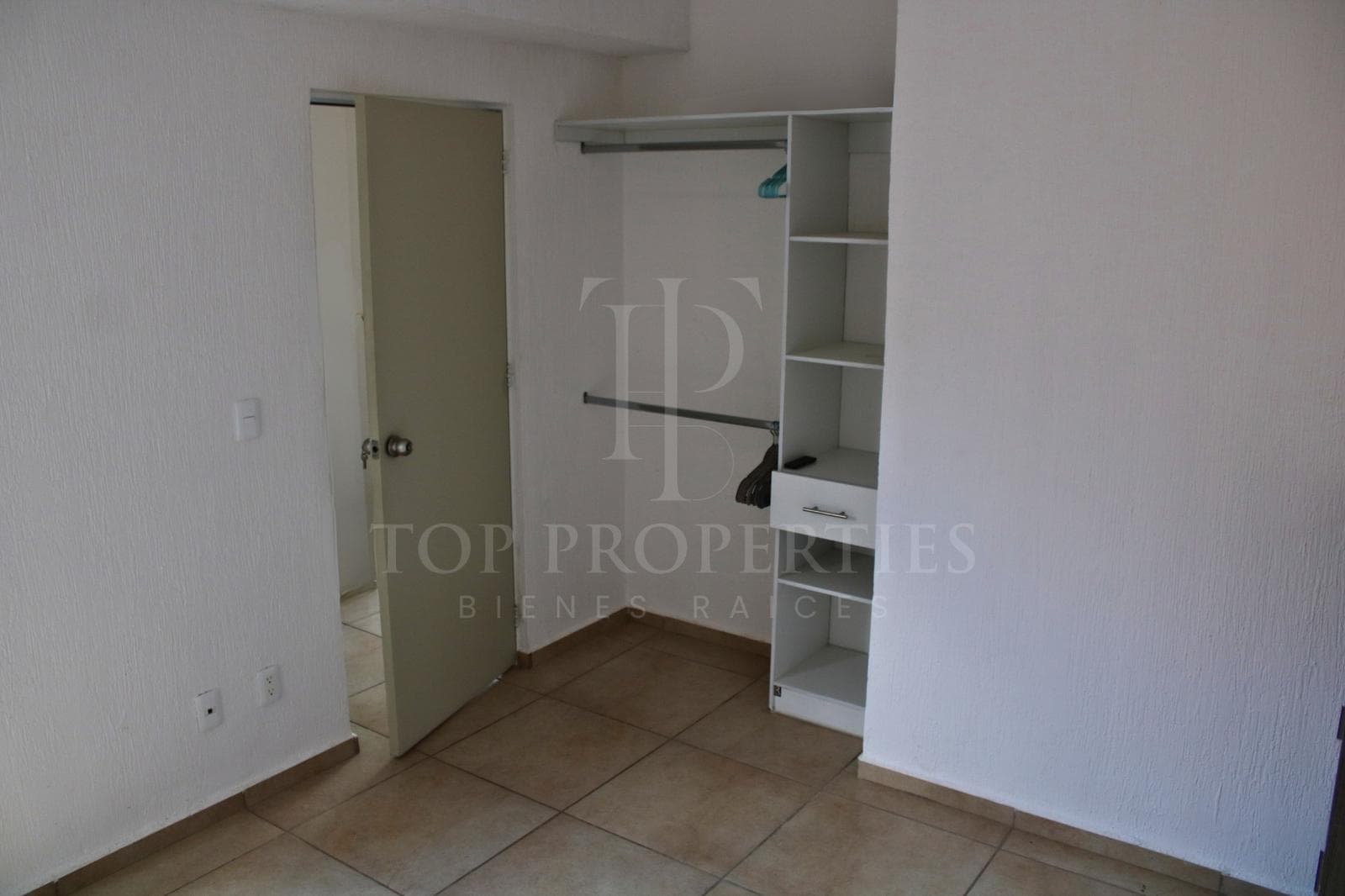 APARTMENT FOR SALE, REAL VALENCIA RESIDENCE, CANCUN, QUINTANA ROO (2nd Floor)