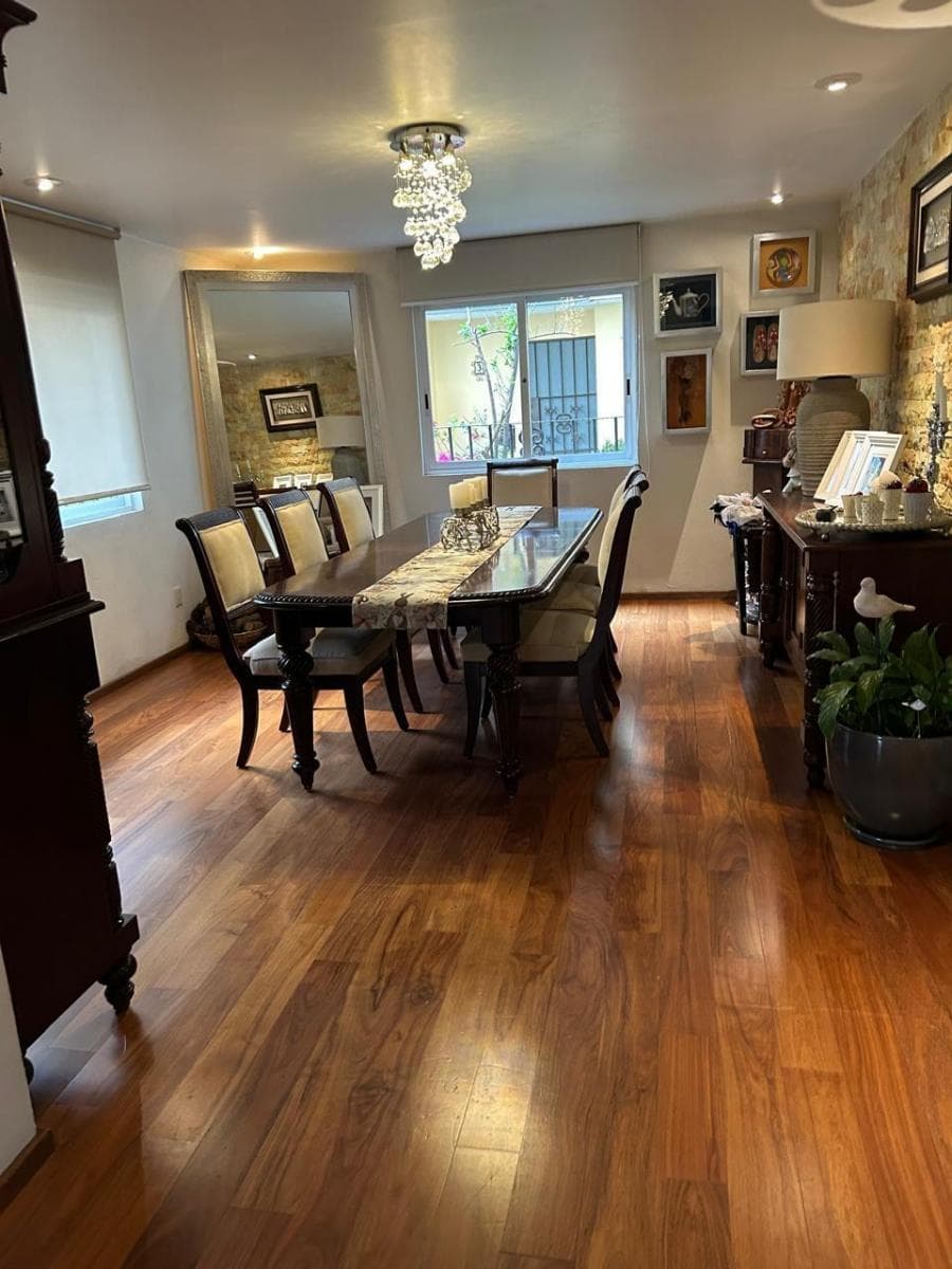 Condominium for Sale with a Roof Garden in Villa Coyoacán, Coyoacán—3 Bedrooms