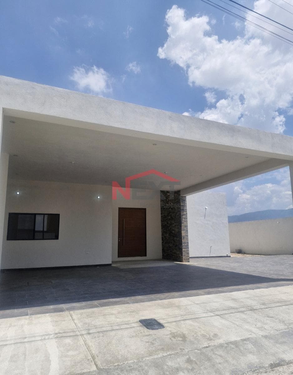 Single-Story House for Sale in El Campanario