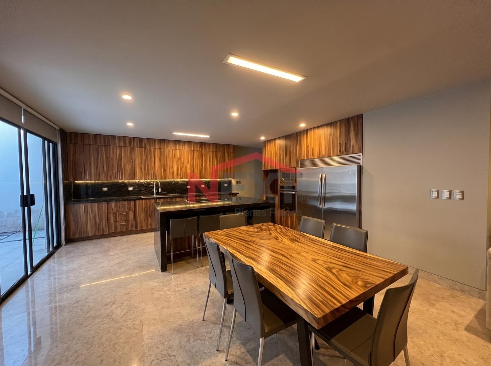 HOUSE FOR SALE IN LORETO RESIDENCIAL