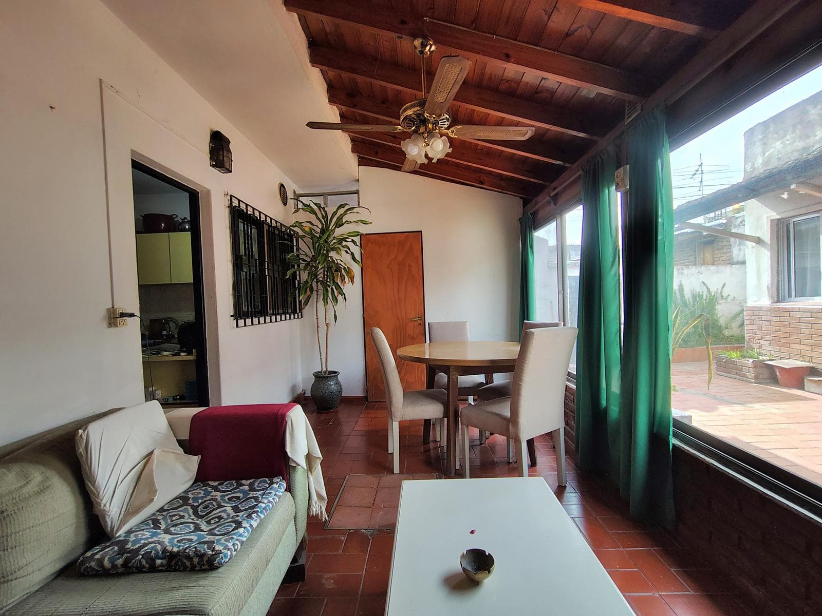 Multi-family home for sale in Garín, La Madrugada, 7 rooms with a yard and barbecue area