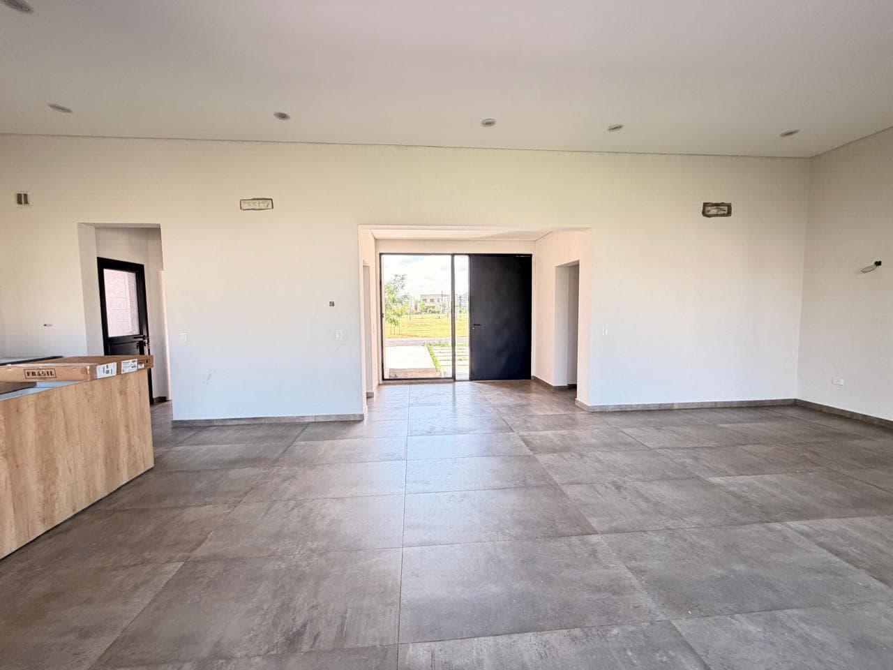 Single-story house for RENT on a central lot in Santo Tomás