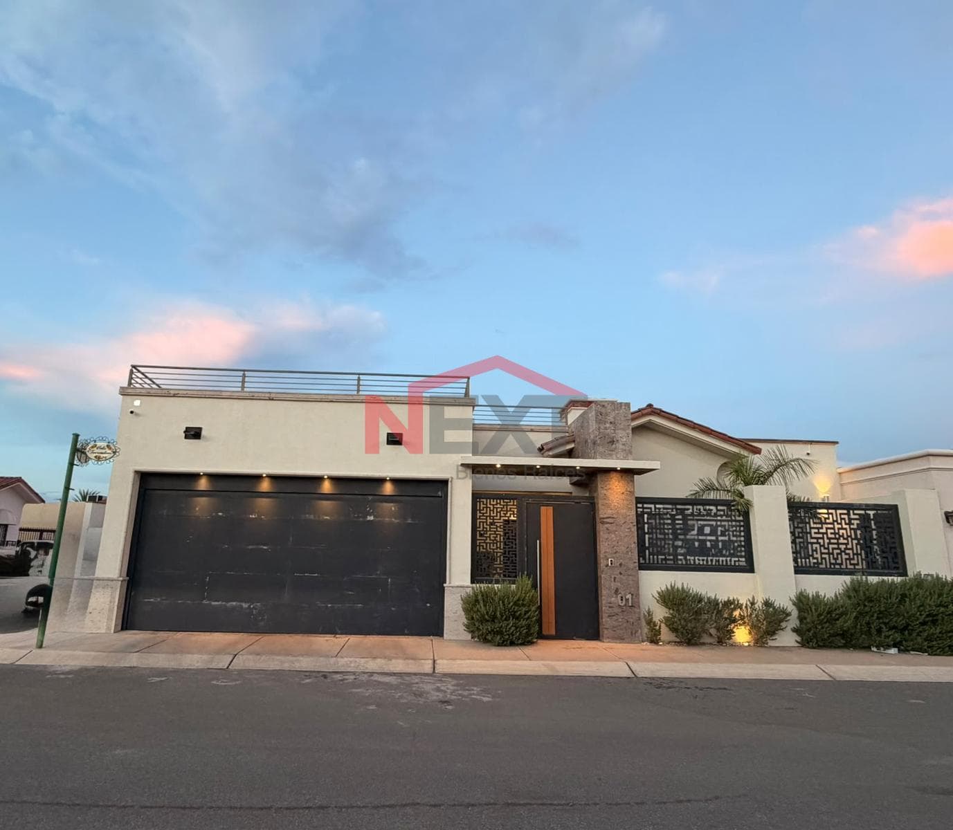 HOUSE FOR SALE IN REAL DE SEVILLA RESIDENTIAL COMPLEX