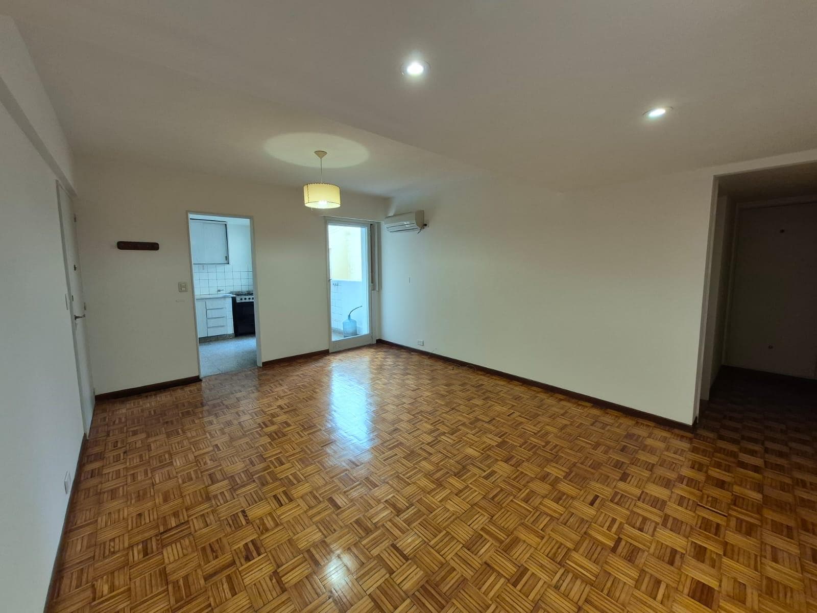 APARTMENT - FOR RENT - ALMAGRO - 2 BEDROOMS - UTILITY ROOM