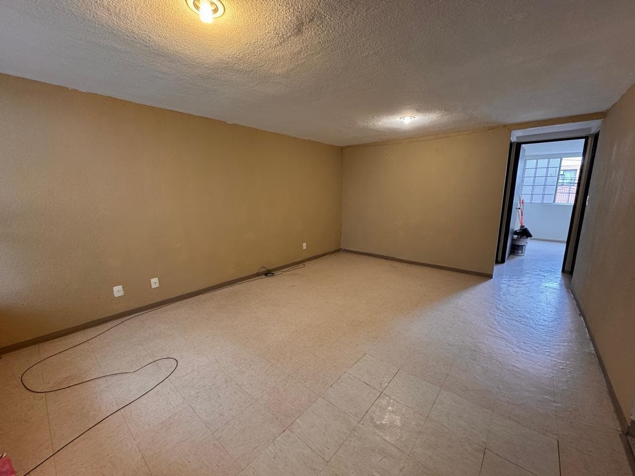 Rental apartment in the Alfonso XIII neighborhood.