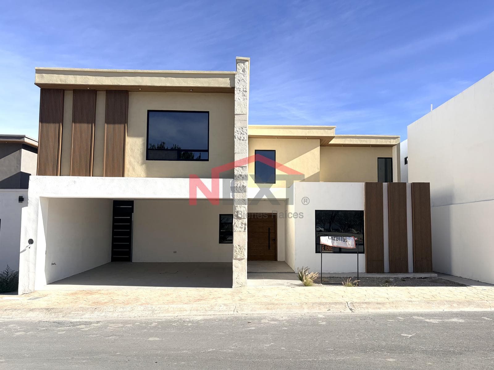 House for Sale in La Joya