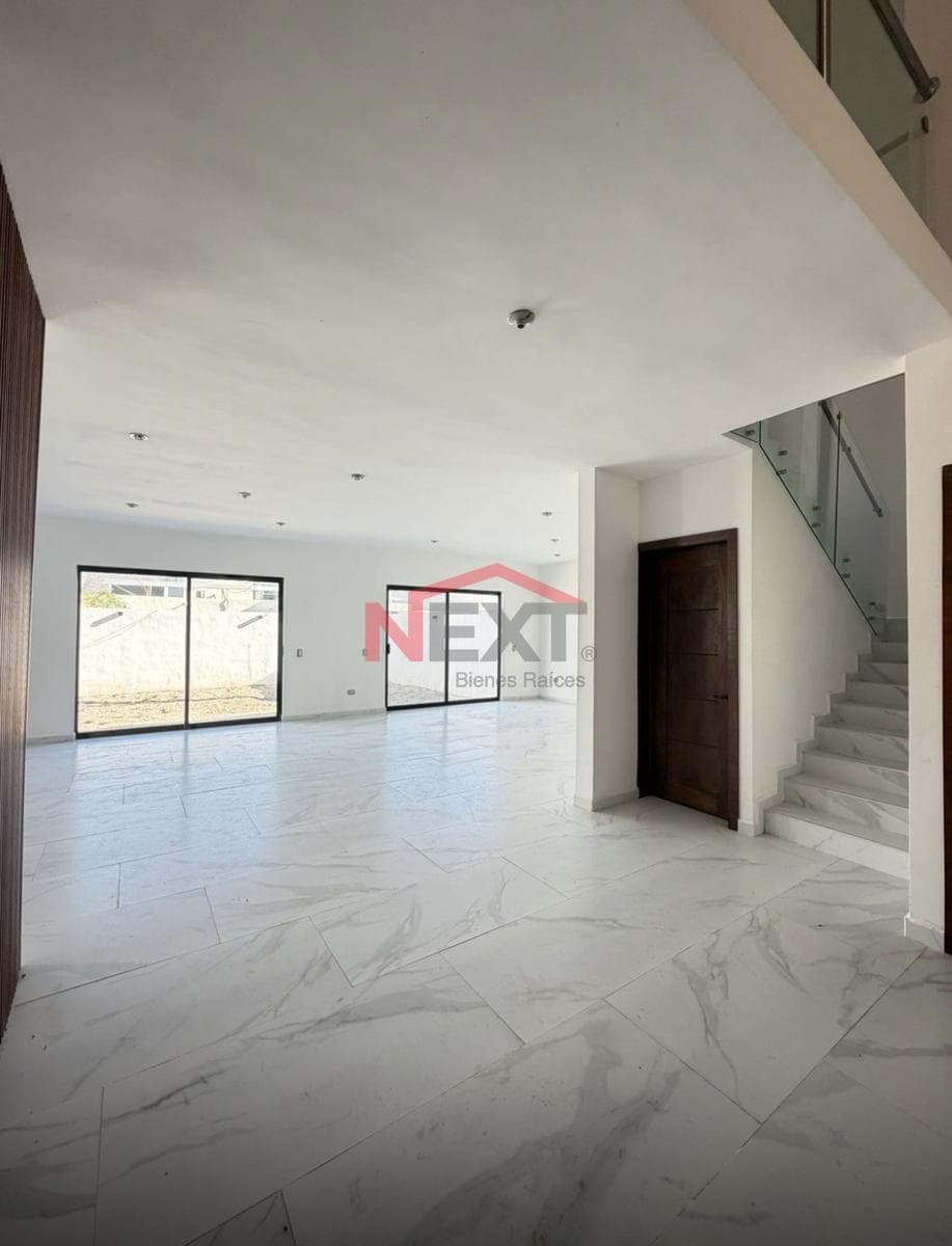 House for Sale in La Joya