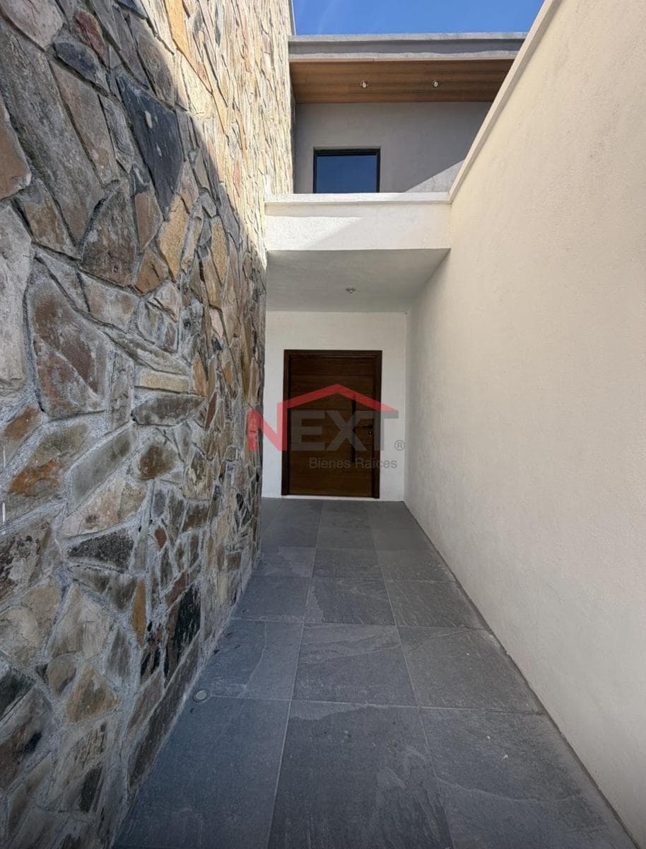House for Sale in La Joya