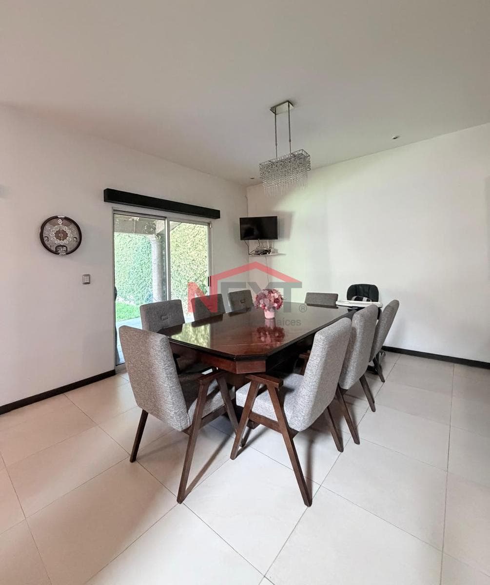 House for Sale in Villa Vergel