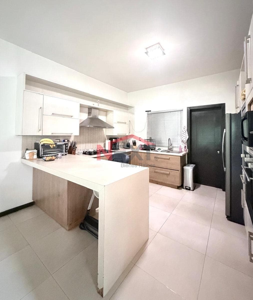 House for Sale in Villa Vergel